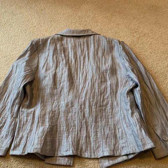 Silver-gray suit - Picture 5 of 5